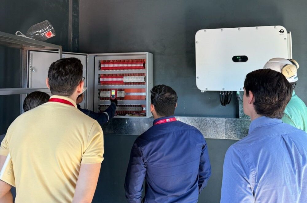 Laboratorios IFA avanza en sostenibilidad con instalación de paneles solares