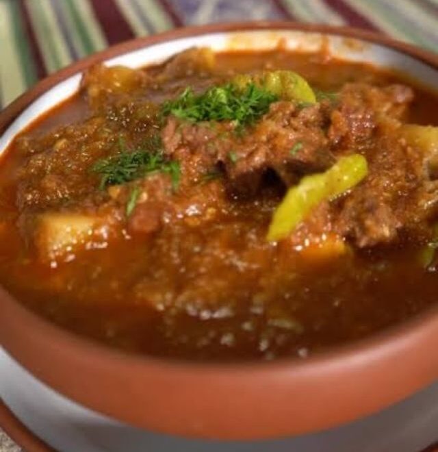 Feria de la Achacana resalta la tradición gastronómica en Potosí