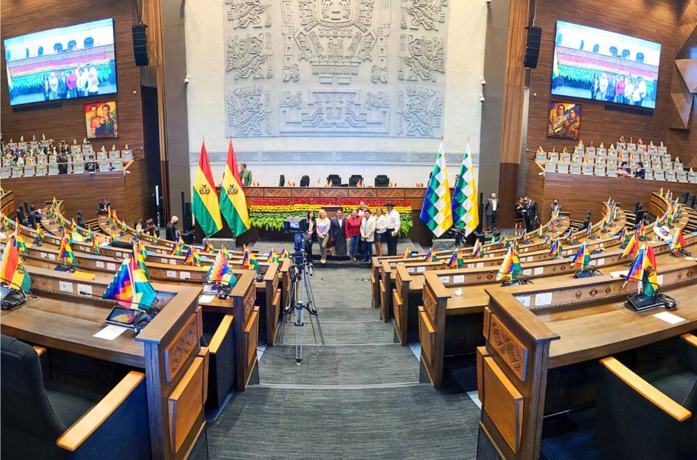 Gobierno enfrenta la tarea de negociar reformas una a una en la Asamblea Legislativa