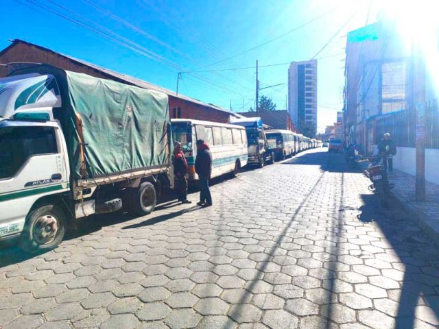 Transportistas de Potosí prevén movilizaciones ante crisis de combustibles