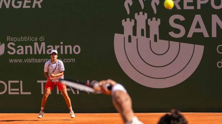 Juan Carlos Prado se clasifica a cuartos en el San Marino Open tras el retiro de Dellien