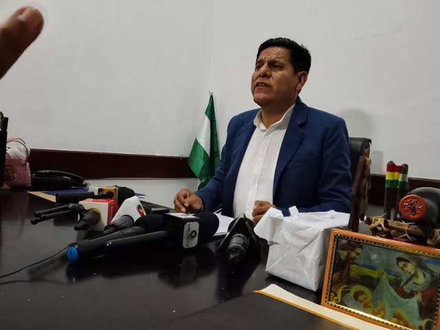 Pacheco denuncia encubrimiento de irregularidades por parte de Paz y propone interpelar al ministro Espinoza