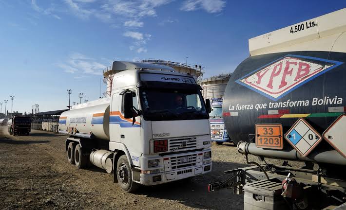 Estaciones de servicio impondrán límite de 120 litros mensuales de diésel en ventas fuera de tanque