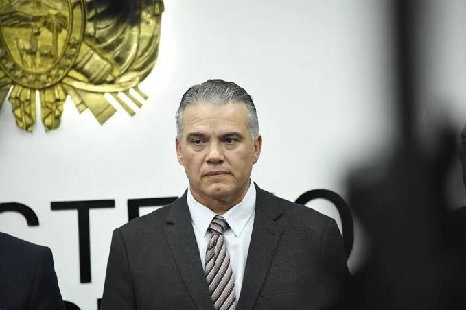 Ernesto Justiniano, en la mira por inacción ante Evo Morales