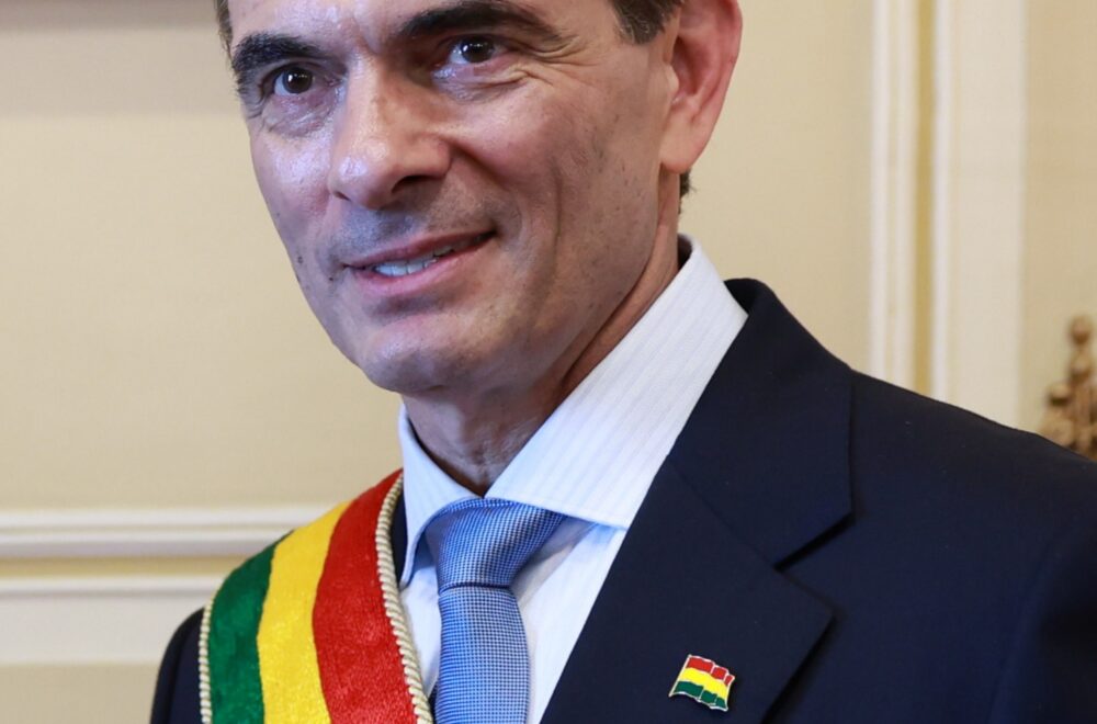 Loza desafía a Paz: "Si no puede gobernar, que dé un paso al costado"