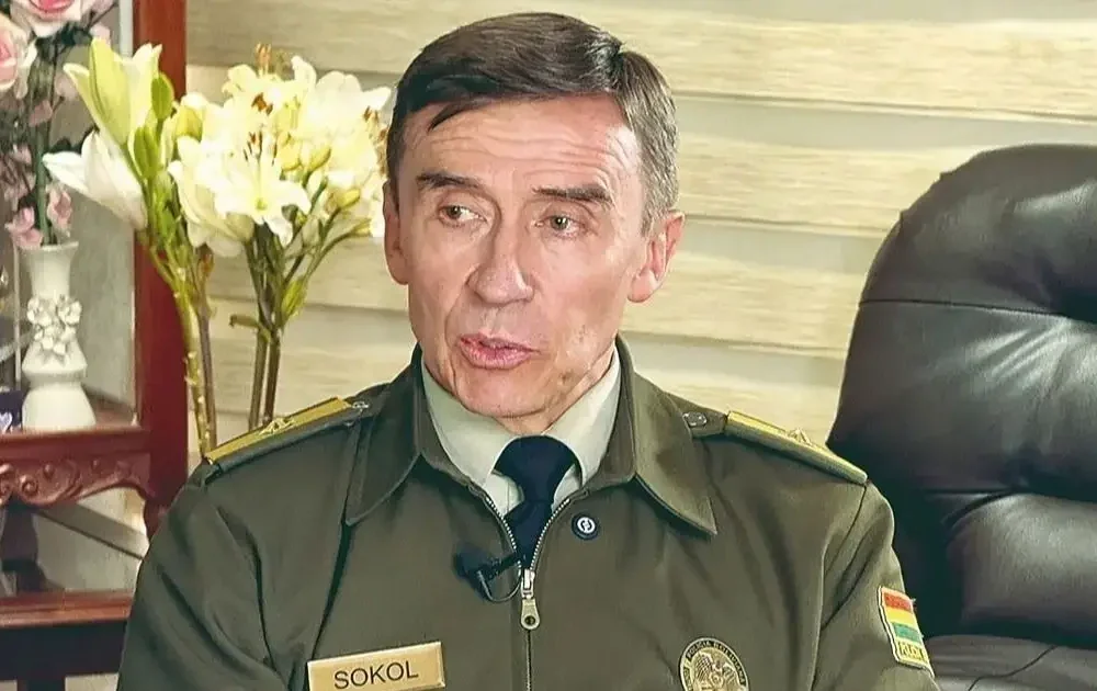 Renuncia Mirko Sokol a su puesto como comandante de la Policía Boliviana