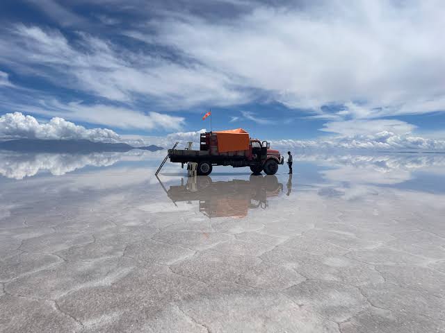 La falta de diésel amenaza el turismo en Uyuni durante el feriado de Fiestas Patrias