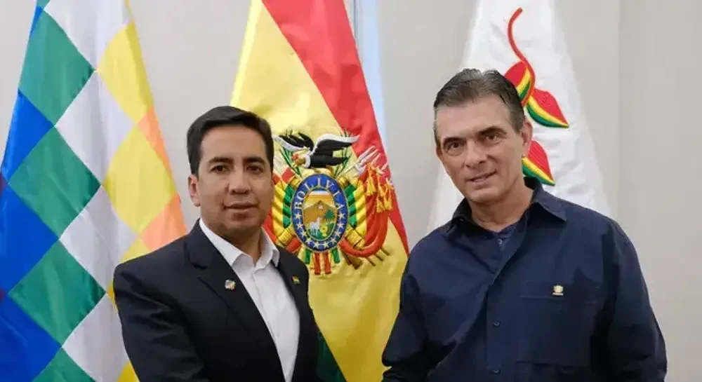 Ministro de Trabajo defiende abucheos a Paz como ejercicio democrático