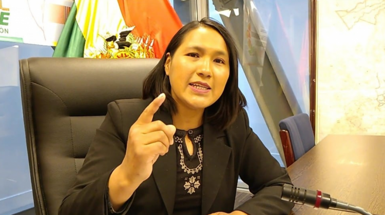 Elena Pachacute exige la renuncia de Sokol y Oviedo por la falta de acción contra Evo Morales