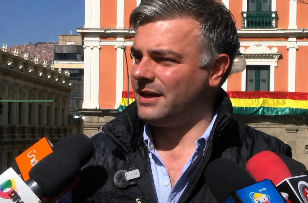 Ormachea critica la ausencia de discurso de Paz en la Parada Militar de El Alto