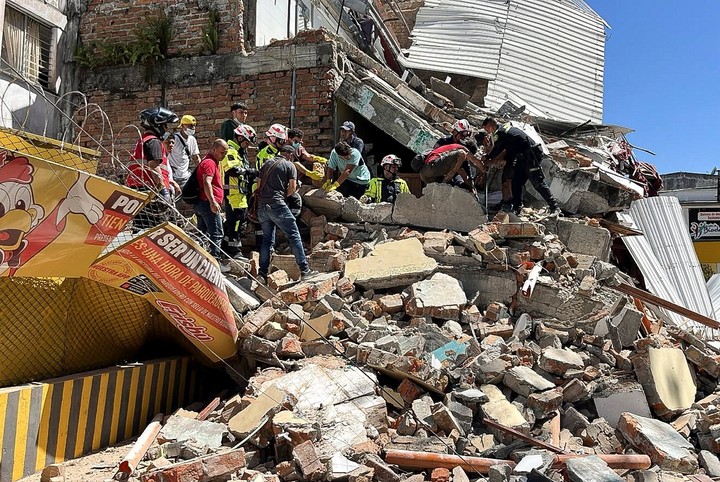 Colombia enfrenta un 'desastre nacional' tras potente terremoto de 7,4 grados