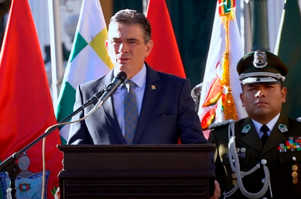 Gobierno se compromete a reordenar la economía y presentar 12 nuevas leyes antes de septiembre