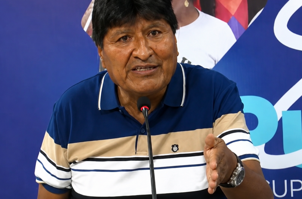 Evo Morales denuncia irregularidades en la venta de diésel por parte de YPFB