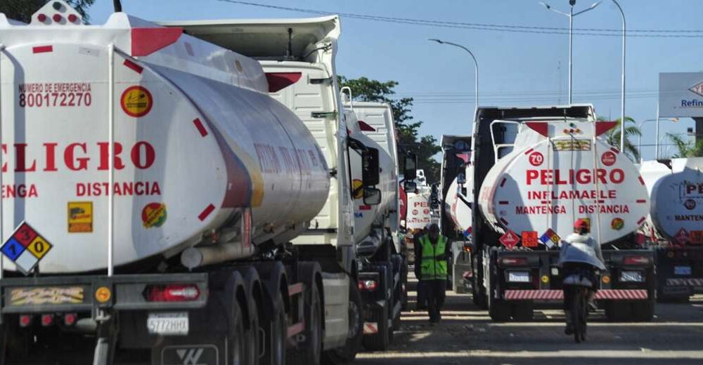 Paro Nacional de Cisternas Anunciado por Pagos Pendientes de YPFB