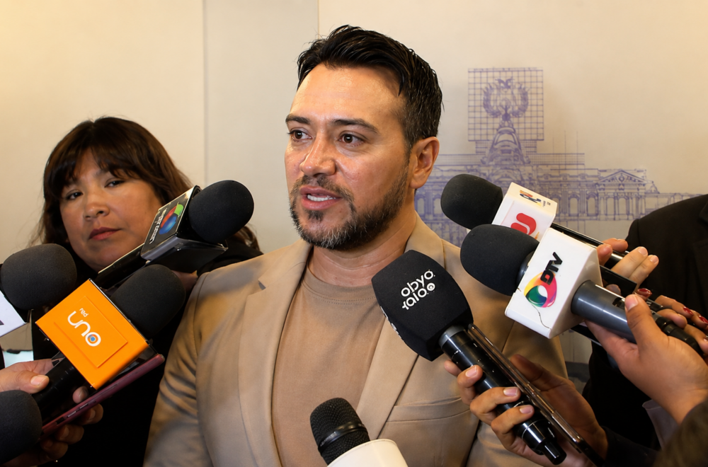 Reacciones a las declaraciones de Sokol sobre Evo Morales podrían poner en riesgo su puesto