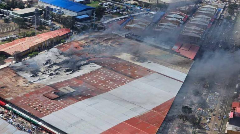 Devastador incendio en la Feria Barrio Lindo causa estragos en 10 mil puestos de venta