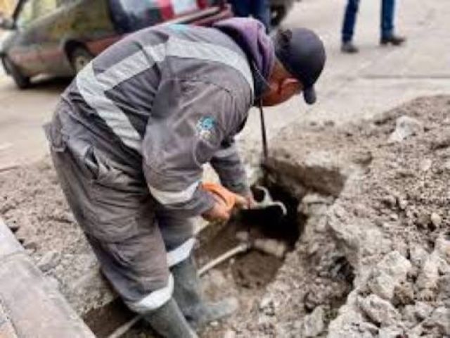 Detectan conexiones irregulares de agua en Potosí