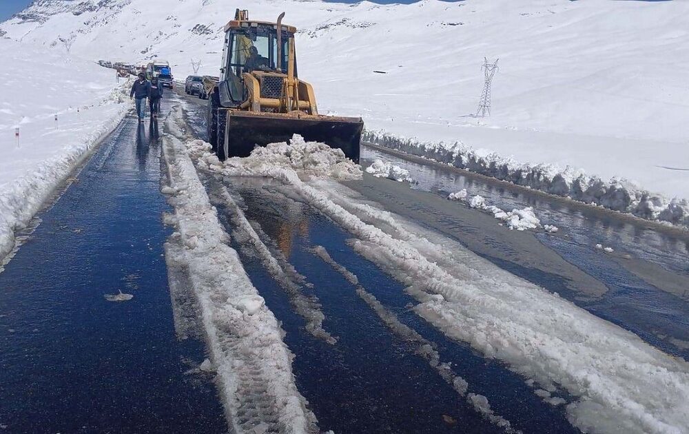 Derrumbes y nevadas afectan la transitabilidad en carreteras de cuatro departamentos