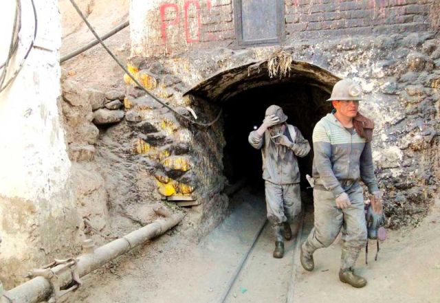 Alcaldes de regiones mineras exigen un aumento en la participación de regalías