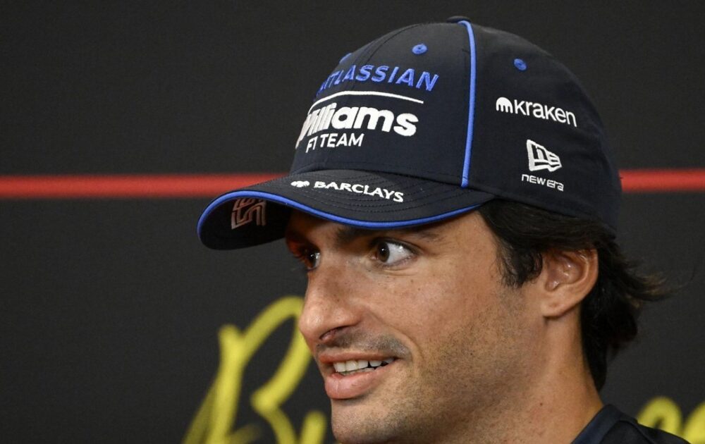 Carlos Sáinz extiende su vínculo con Williams en un nuevo contrato multianual