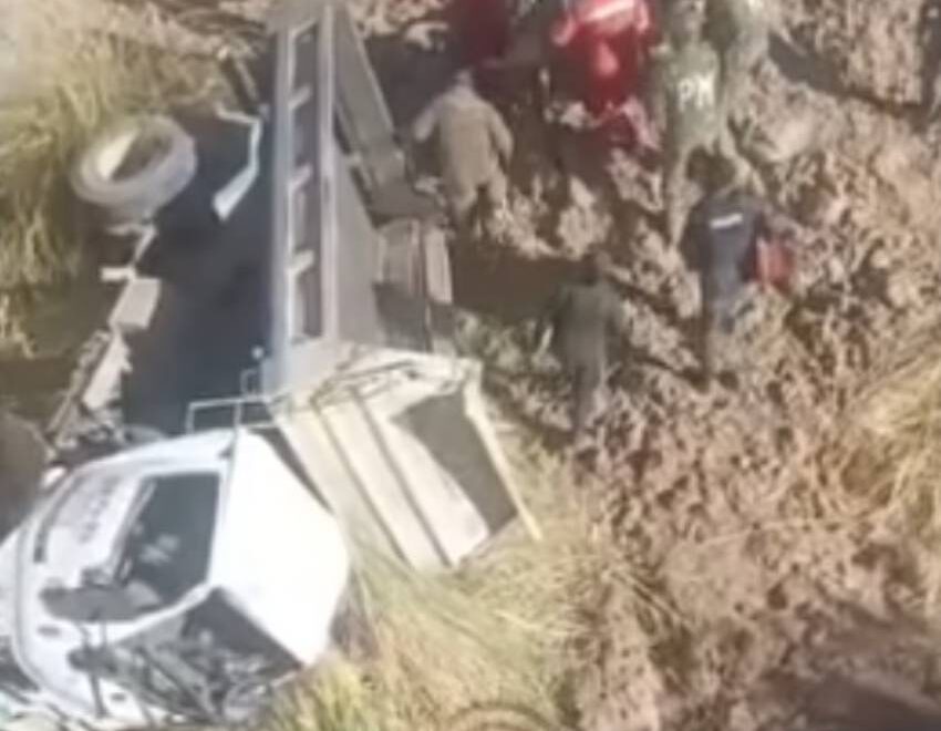Accidente en la carretera Potosí–Uyuni deja dos heridos en Agua Dulce