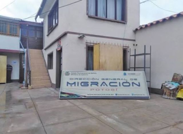 Migraciones inicia proceso de expulsión para 16 extranjeros en Potosí
