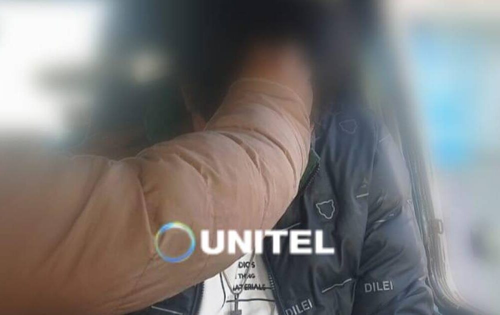 Un joven es hallado con un cuchillo incrustado en la cabeza en La Paz