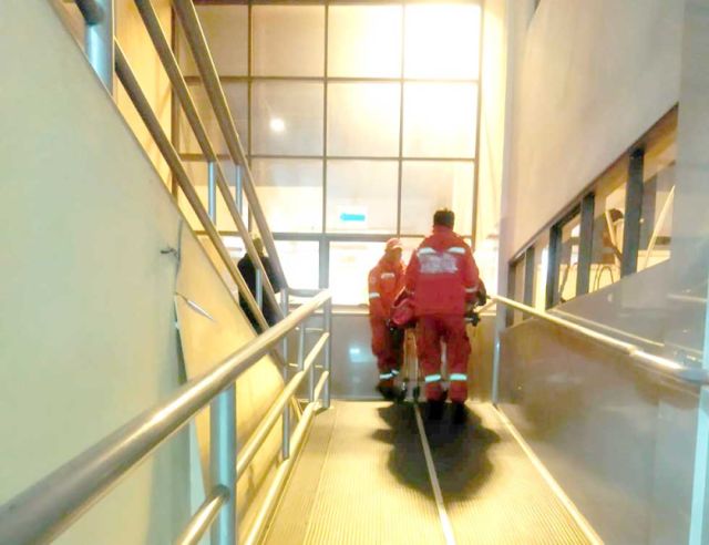 Trágico desenlace tras un parto en casa: madre fallece y bebé sobrevive