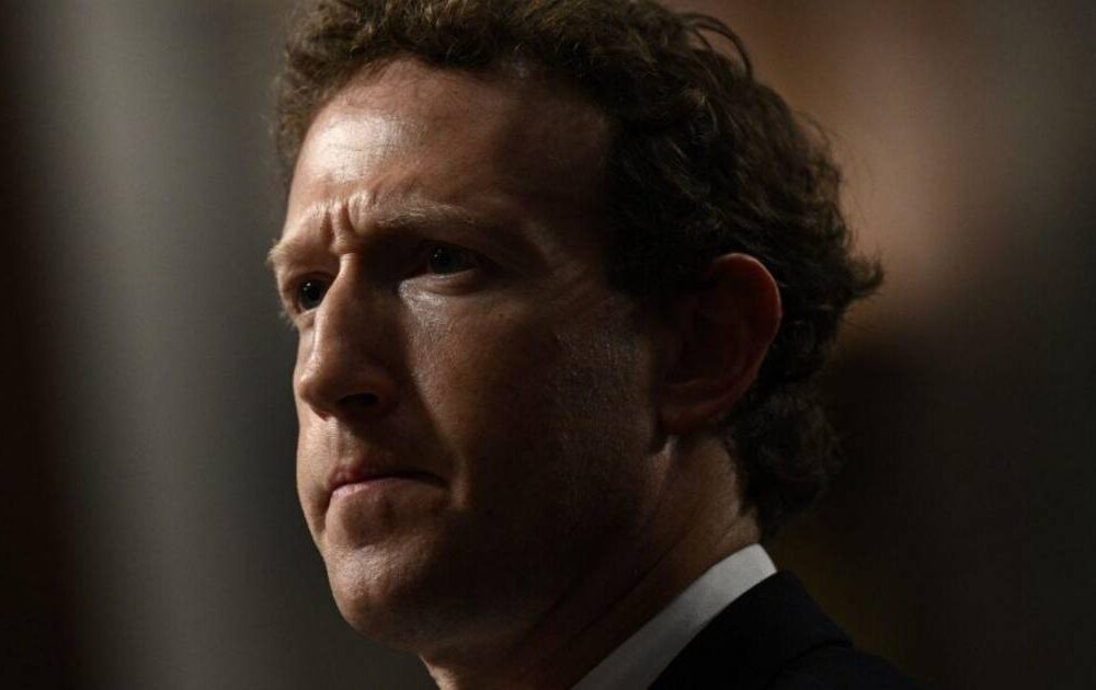 Zuckerberg impulsa la accesibilidad de la IA y critica el control sobre la tecnología