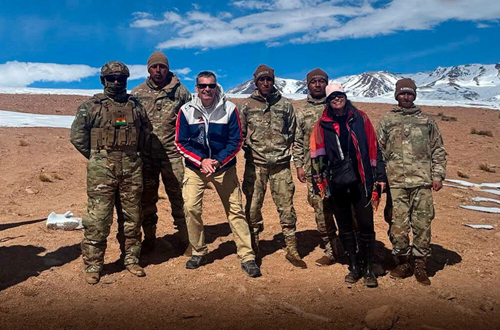 Rescatan a turistas franceses atrapados por nevada en Uyuni