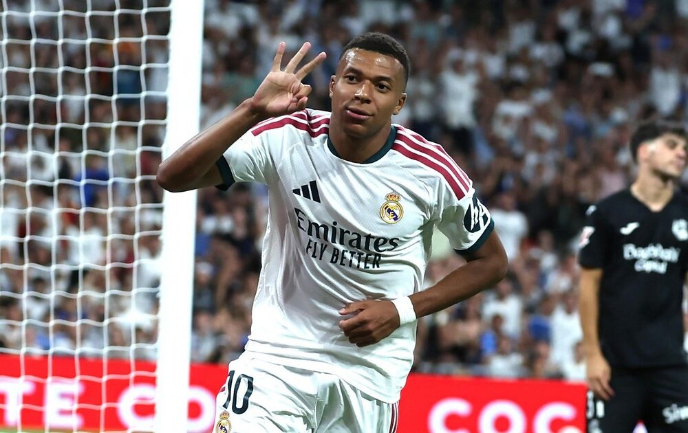 Mbappé brilla con un triplete y el Real Madrid vence a la Real Sociedad