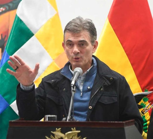 Crecen las protestas contra el DS 5676 mientras el Gobierno enfrenta crisis interna