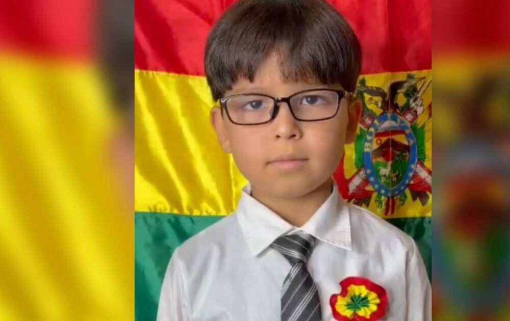 Ekrem, un niño boliviano que emociona en Japón con el Himno Nacional