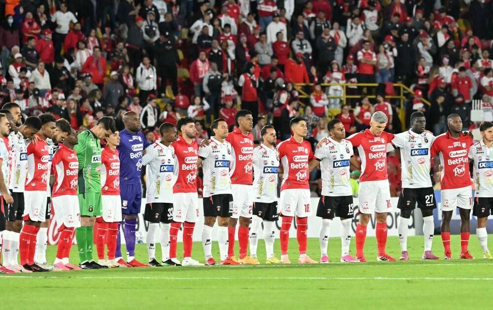 Fútbol colombiano suspendido tras potente sismo que dejó numerosas víctimas