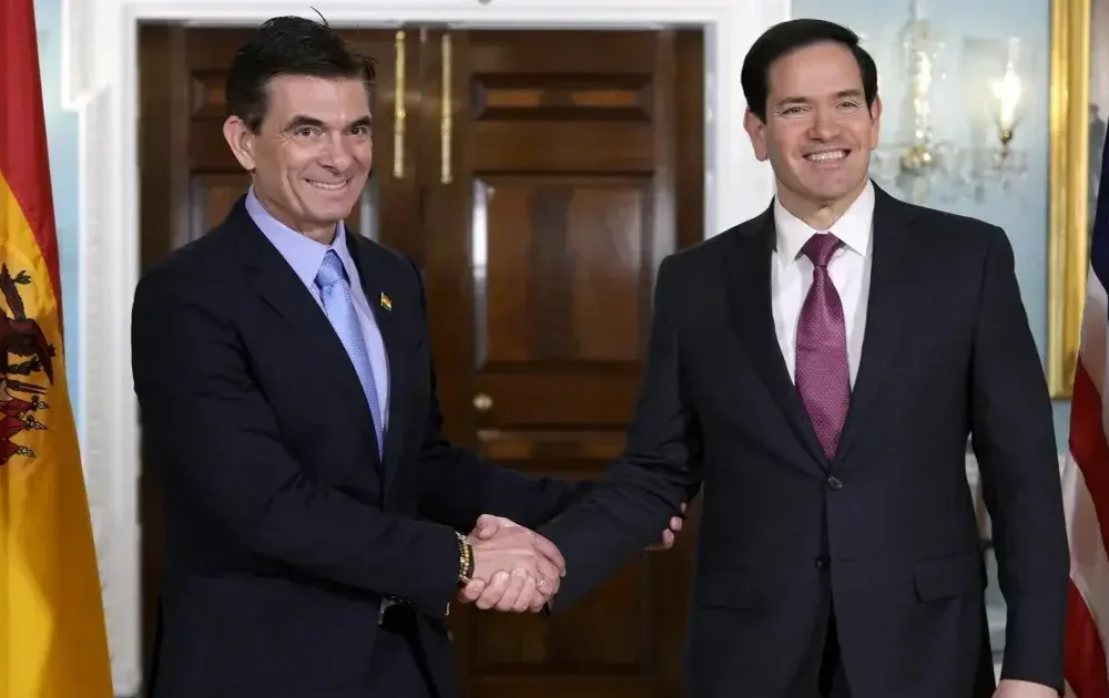 Marco Rubio celebra una renovada relación entre EE.UU. y Bolivia en su independencia