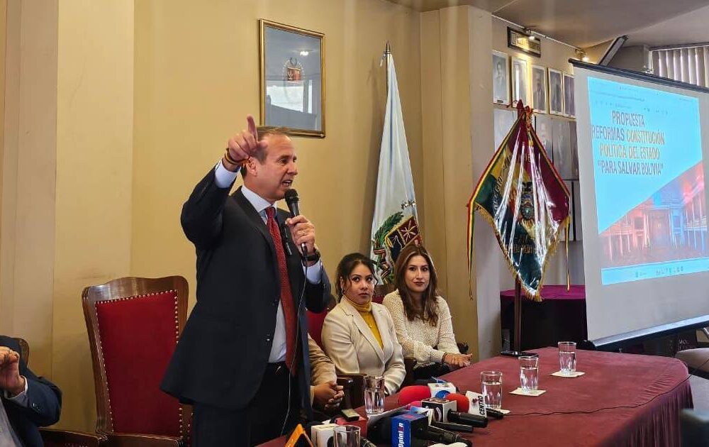 Tuto Quiroga critica al gobierno de Paz por no realizar cambios significativos