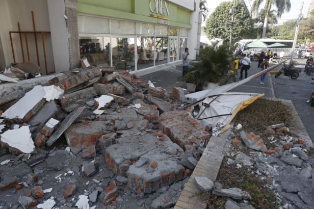 Al menos 20 muertos tras potente terremoto en el centro de Colombia