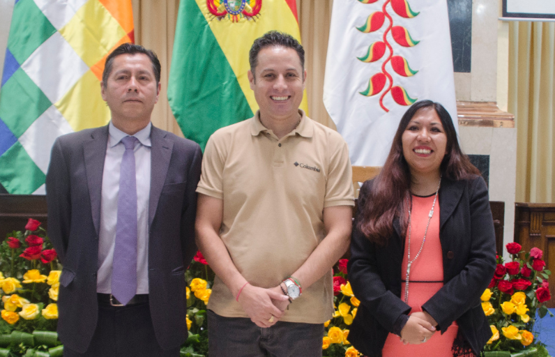 Susana Rojas, jefa de gabinete de Edmand Lara, declara ante la Felcc por denuncias de corrupción