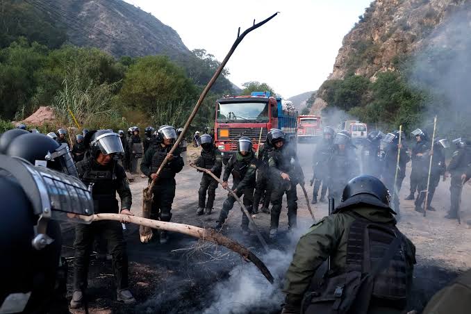 Legisladores exigen la implementación del Estado de Excepción ante nuevas movilizaciones