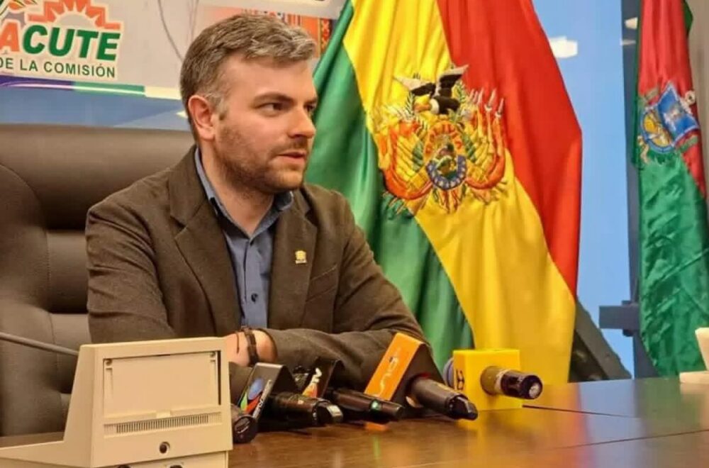 Ormachea critica la falta de presencia de Paz en Viacha tras la tragedia