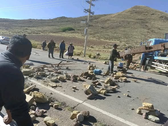 Protestas por escasez de combustible en la carretera Sucre–Potosí