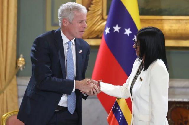 Venezuela y Estados Unidos sellan acuerdos energéticos históricos