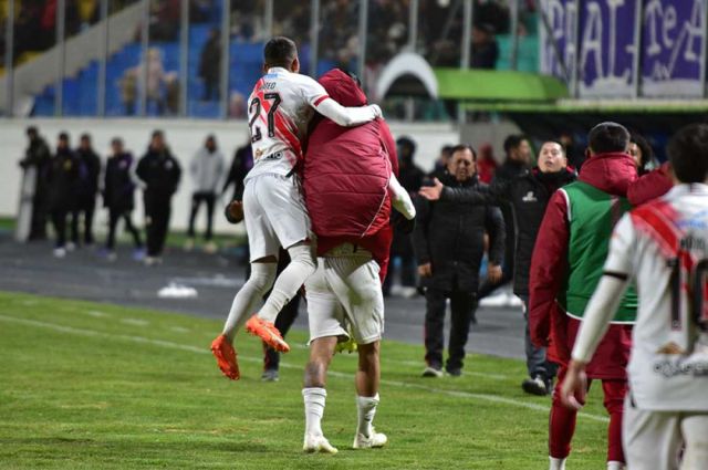 Nacional Potosí busca mantener su invicto en el clásico potosino