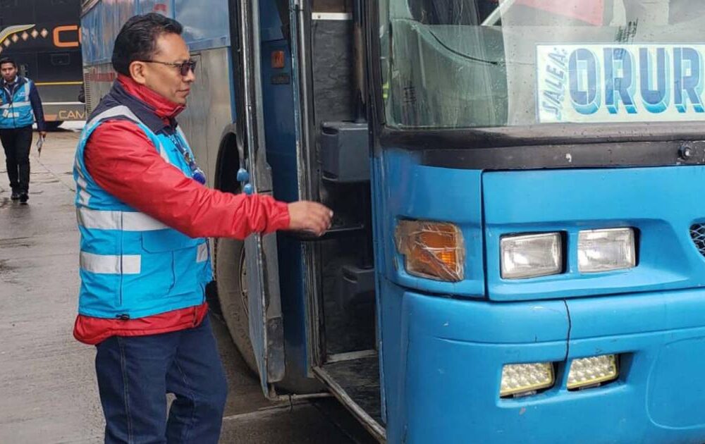 Aumento de tarifas en pasajes interdepartamentales genera reclamos