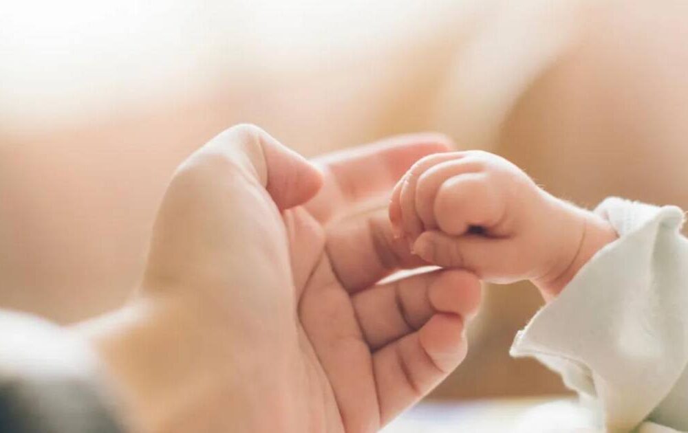 Nace una niña en Grecia a partir de un embrión congelado durante 22 años
