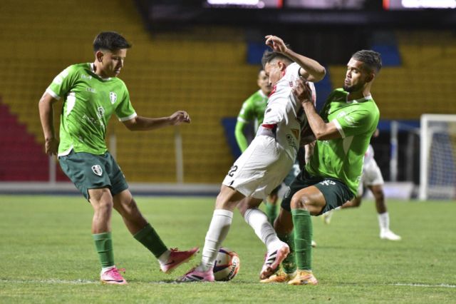 Real Tomayapo sufre una contundente derrota en Potosí