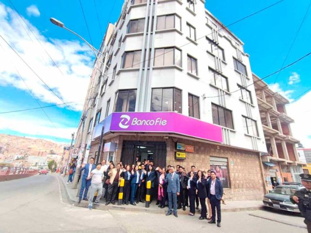 Inauguración de la Mega Agencia "Cerro de Plata" del Banco FIE
