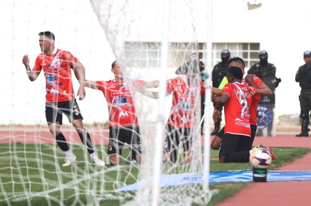 Nacional Potosí se prepara para un crucial duelo ante Always Ready