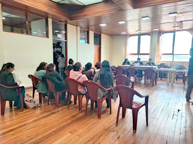 Convocan a postulantes para 10 nuevos ítems en educación técnica en Potosí