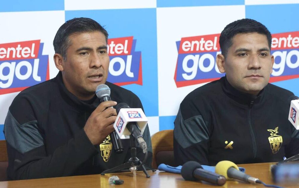 Carlos Arteaga y Carlos García, pioneros en la nueva medida de arbitraje de la FBF